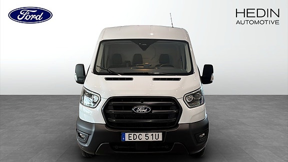 Ford Transit 8 of 12