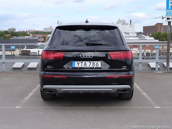 Audi Q7 26 of 27