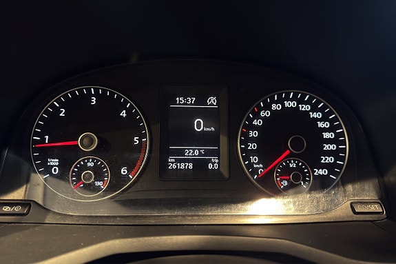 Volkswagen Caddy Maxi 10 of 15