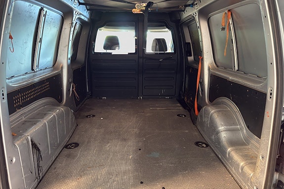 Volkswagen Caddy Maxi 8 of 15