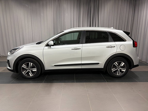 Kia Niro 2 of 17