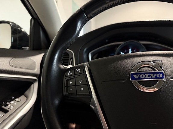 Volvo V40 Cross Country 19 of 30