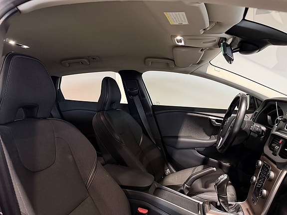 Volvo V40 Cross Country 15 of 30