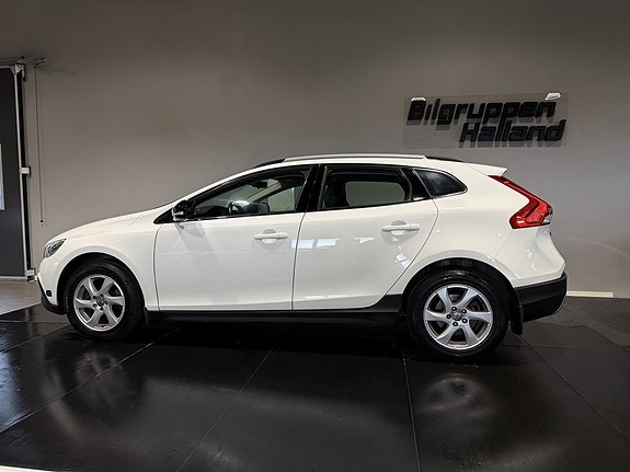 Volvo V40 Cross Country 5 of 5