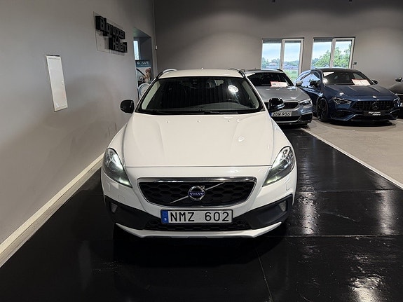 Volvo V40 Cross Country 6 of 30