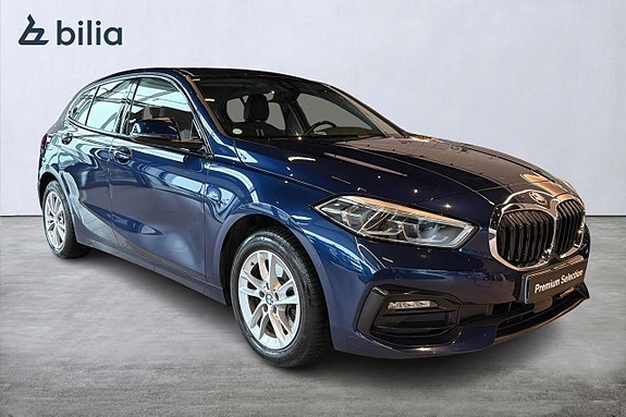BMW 118i 2 of 5