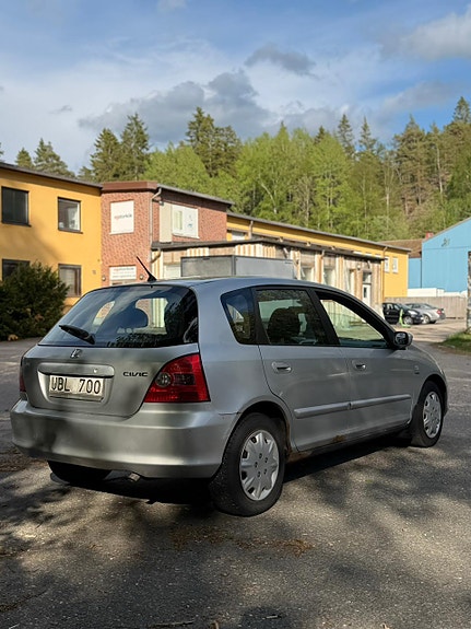 Honda Civic 4 of 5