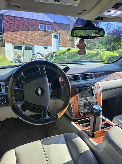 Chevrolet Avalanche 3 of 5