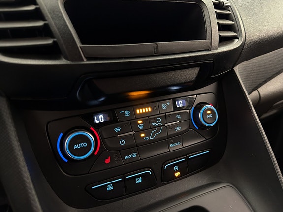 Ford Transit Connect 25 of 30