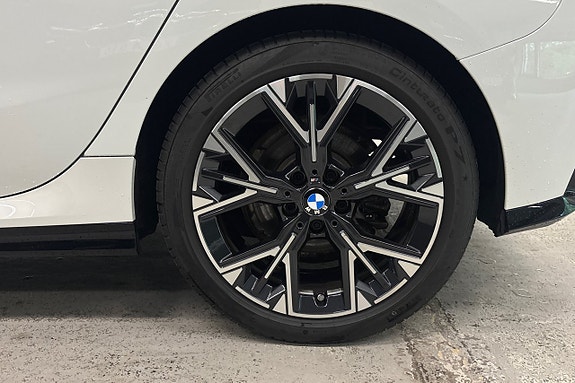 BMW 120 16 of 18
