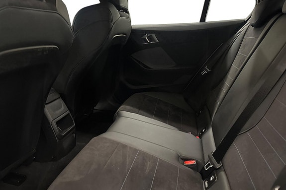 BMW 120 11 of 18