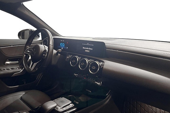 Mercedes-Benz CLA250 e 9 of 11