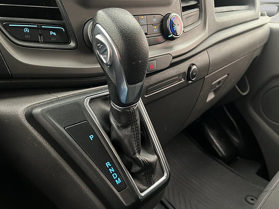 Ford Transit Custom 25 of 30
