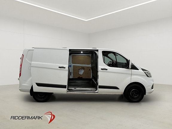 Ford Transit Custom 11 of 30