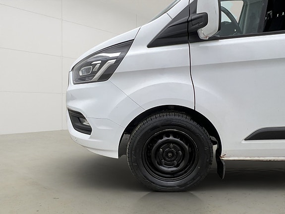 Ford Transit Custom 28 of 30