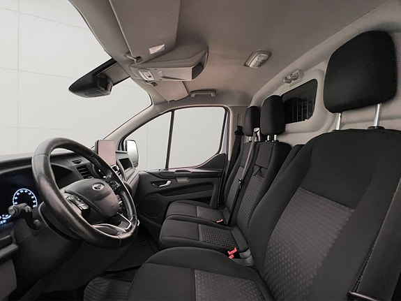 Ford Transit Custom 17 of 30