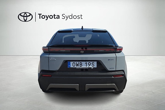 Toyota C-HR 5 of 19