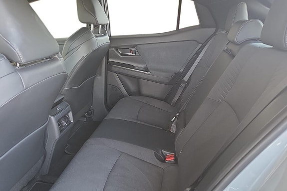 Toyota C-HR 14 of 19
