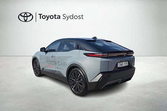 Toyota C-HR 4 of 19