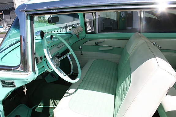 Ford Fairlane 14 of 25