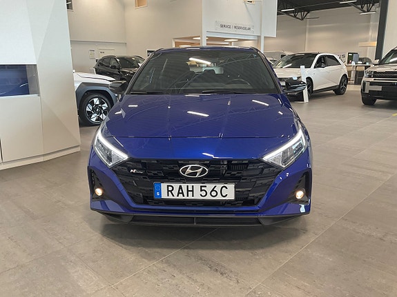 Hyundai i20 2 of 5
