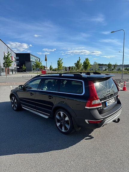 Volvo XC70 4 of 5