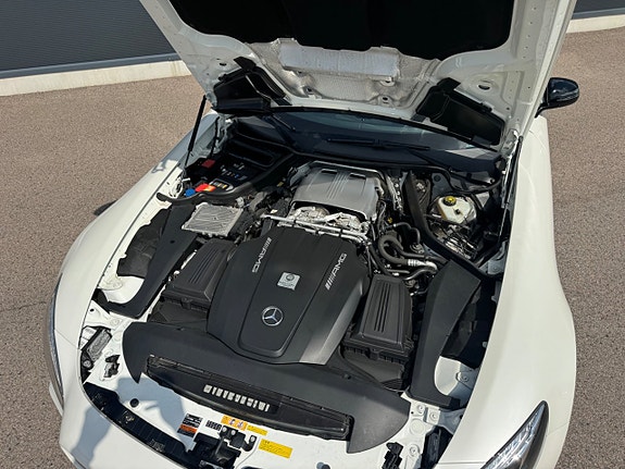 Mercedes-Benz AMG GT S 16 of 20