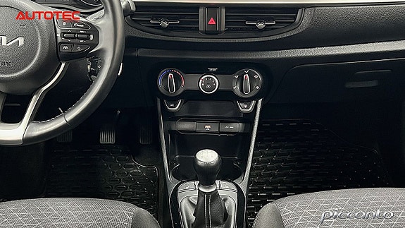 Kia Picanto 16 of 19