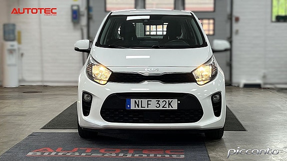 Kia Picanto 2 of 19