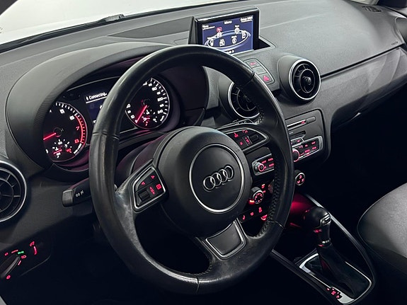 Audi A1 2 of 5