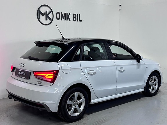 Audi A1 3 of 5