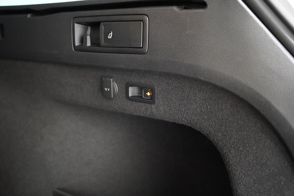 Volkswagen Passat 23 of 24