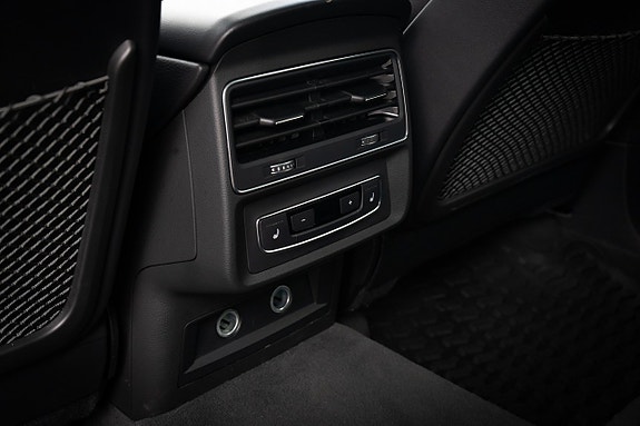 Audi Q8 15 of 23