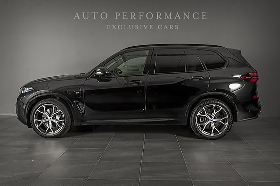 BMW X5 2 of 9