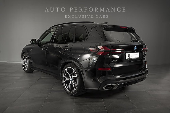 BMW X5 3 of 9
