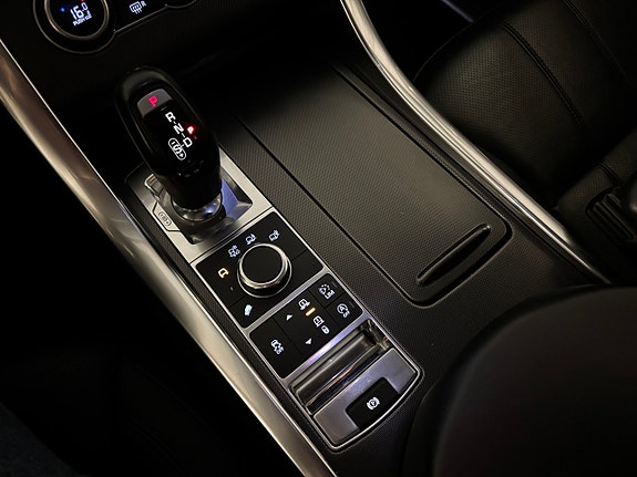 Land Rover Range Rover Sport 19 of 23