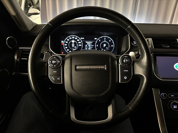 Land Rover Range Rover Sport 18 of 23