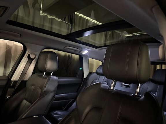 Land Rover Range Rover Sport 15 of 23