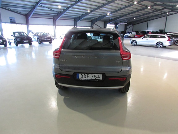 Volvo XC40 5 of 5
