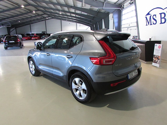 Volvo XC40 6 of 19