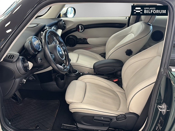 MINI Cooper S 8 of 15