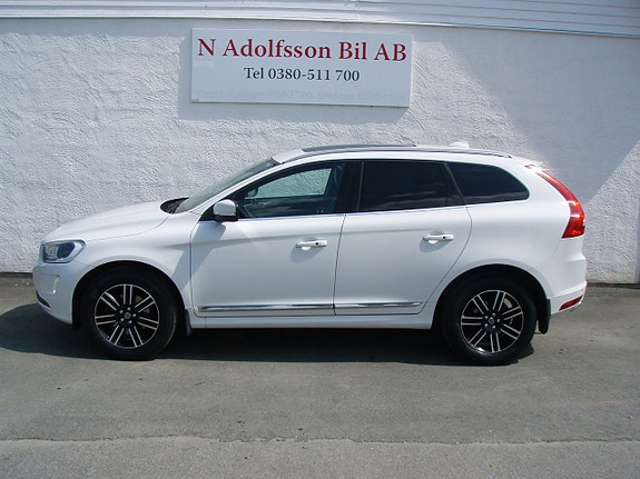 Volvo XC60 3 of 5