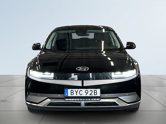 Hyundai Ioniq 5 2 of 5