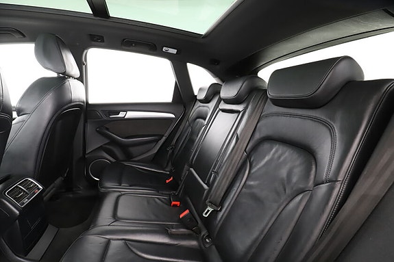 Audi Q5 2 of 5