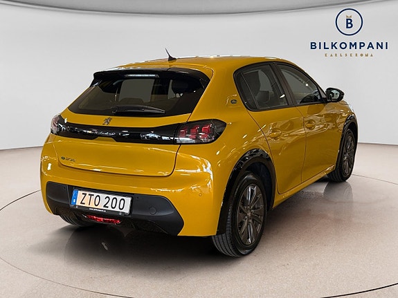 Peugeot e-208 4 of 5