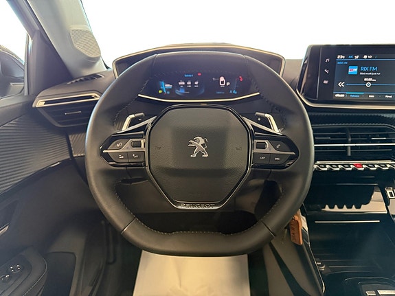 Peugeot 208 9 of 15