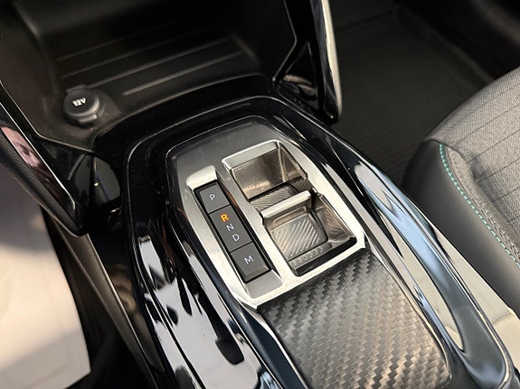 Peugeot 208 15 of 15