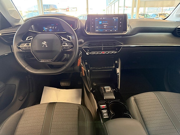 Peugeot 208 11 of 15