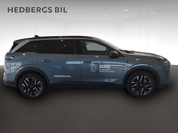 Peugeot 5008 2 of 5