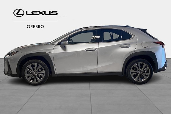 Lexus UX250h 3 of 11